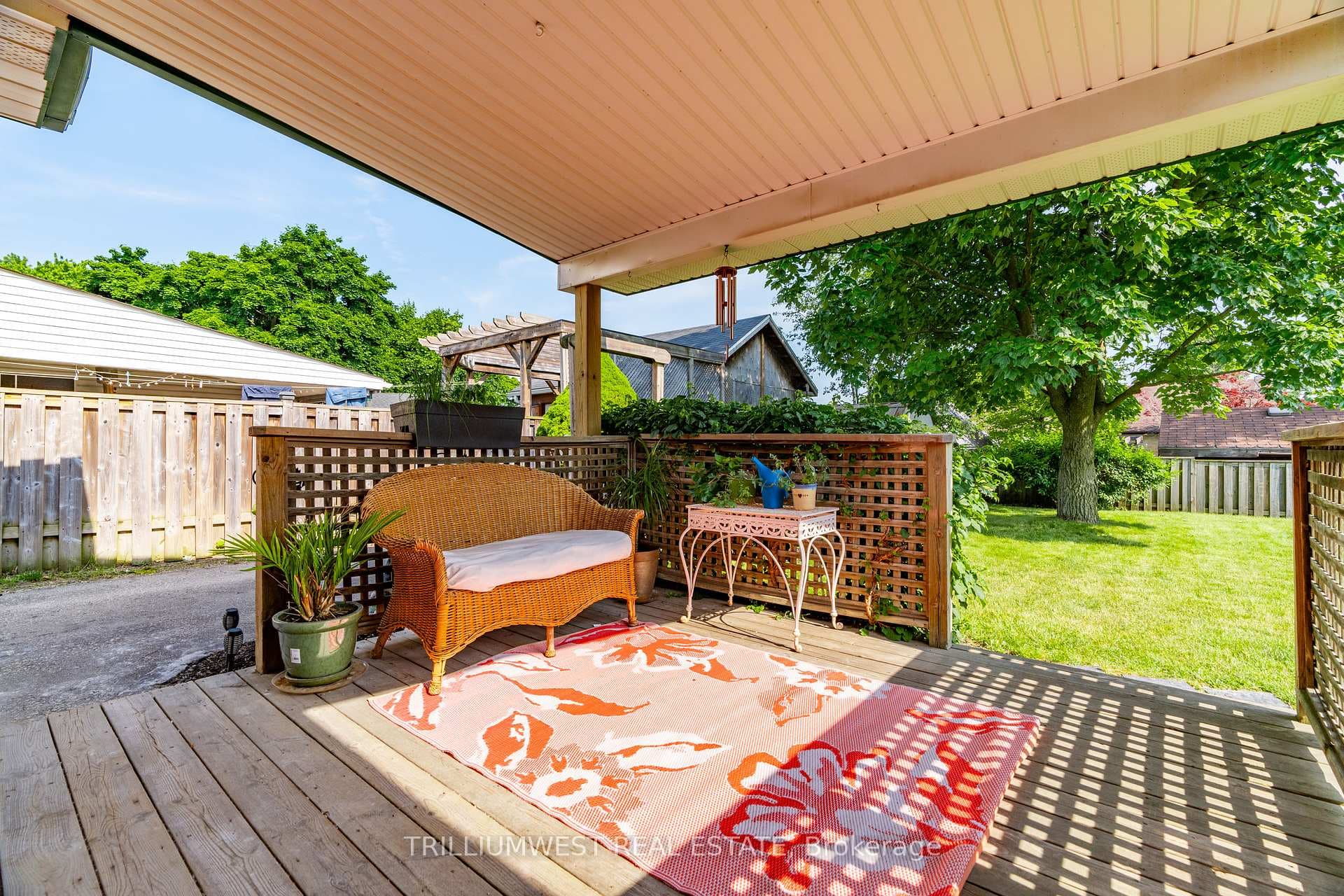 10 Elmwood Avenue photo 21
