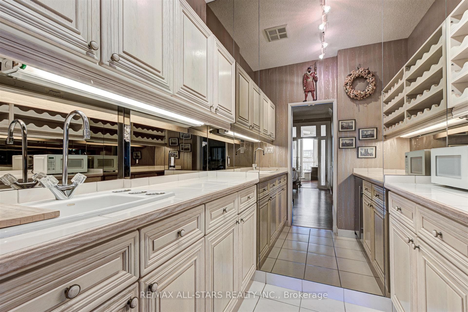 10 Guildwood Parkway Unit 1422 photo 11