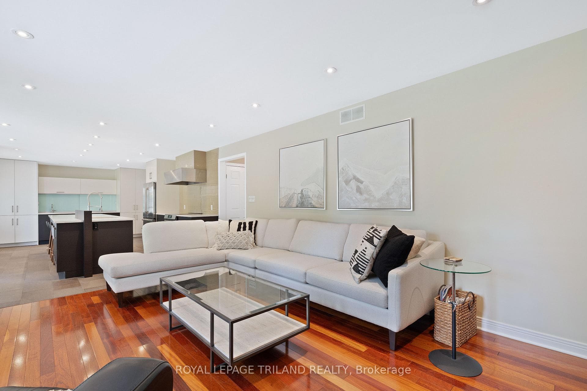 500 BOBBYBROOK Drive photo 19