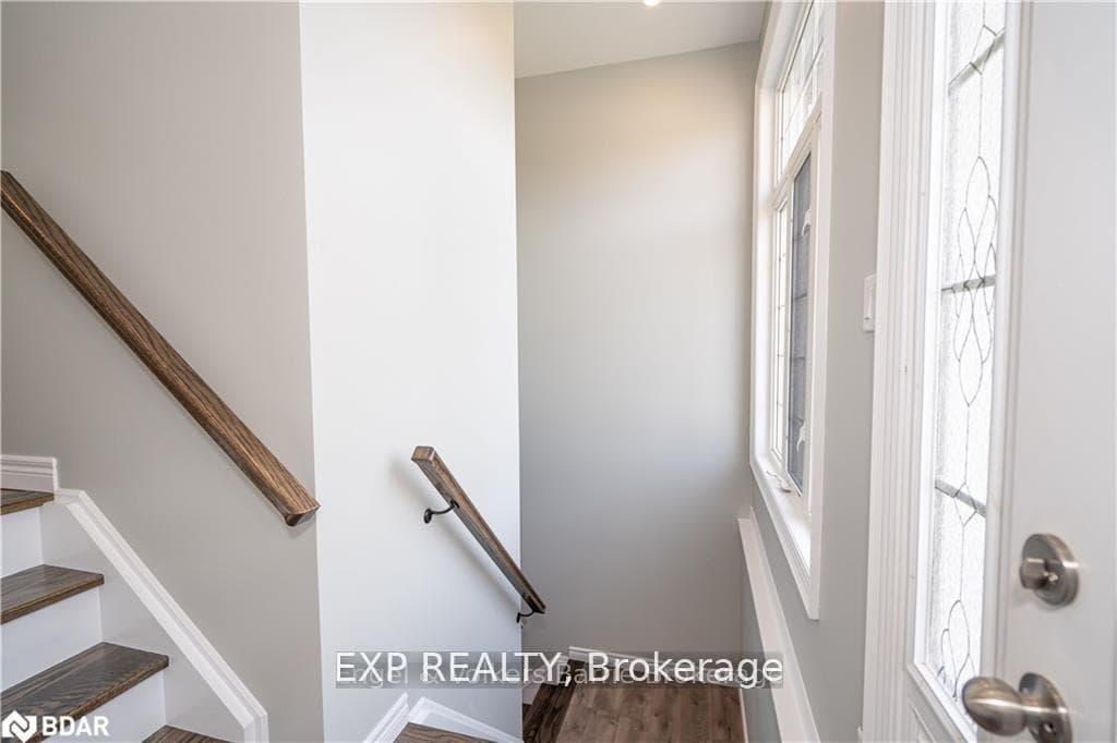 19 Loon Avenue Unit Lower Level photo 3