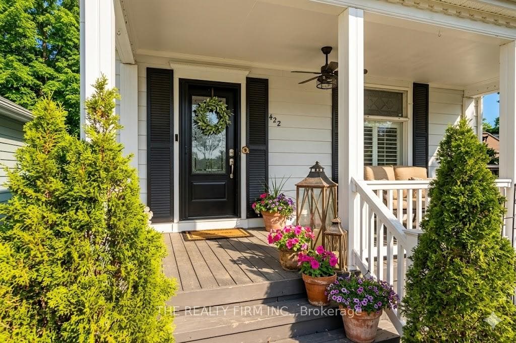 422 Greenfield Street photo 4