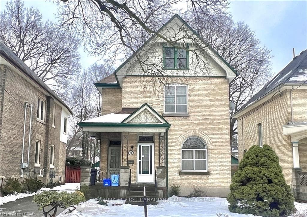 21 BEACONSFIELD Avenue photo 1