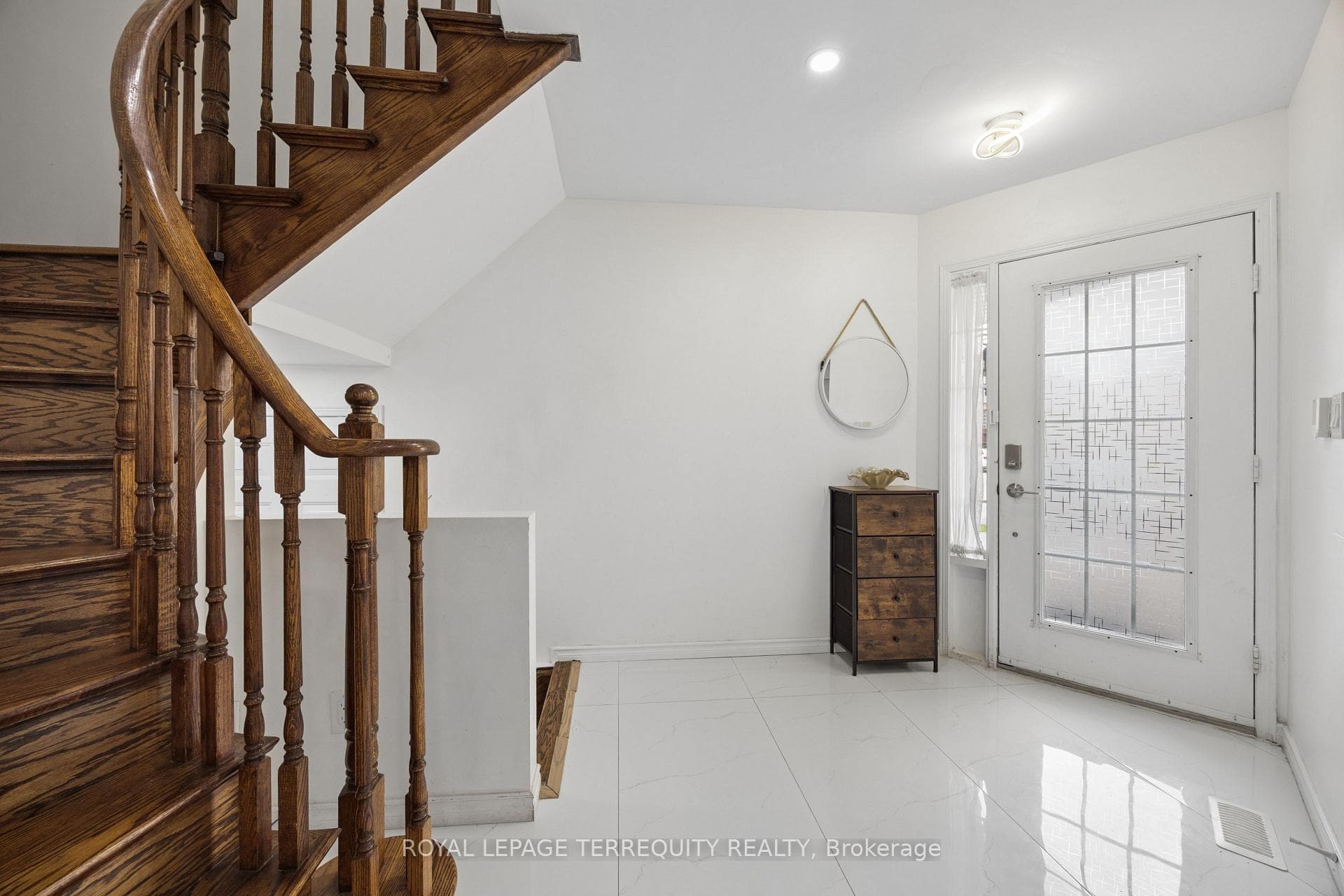 7339 Black Walnut Trail photo 3