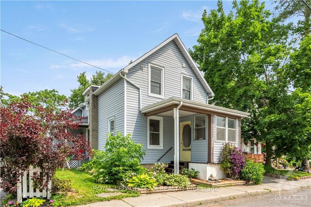 488 CLARENCE Street photo 3