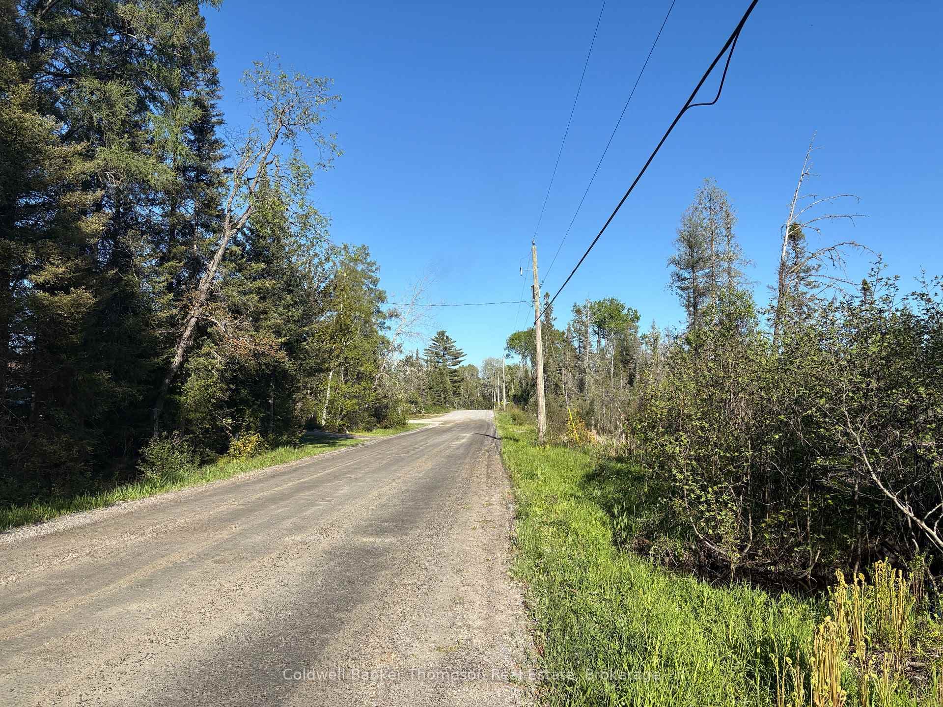 Good year round road with hydro.