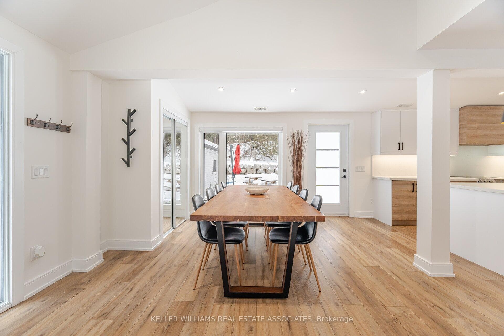 57 King Street photo 19