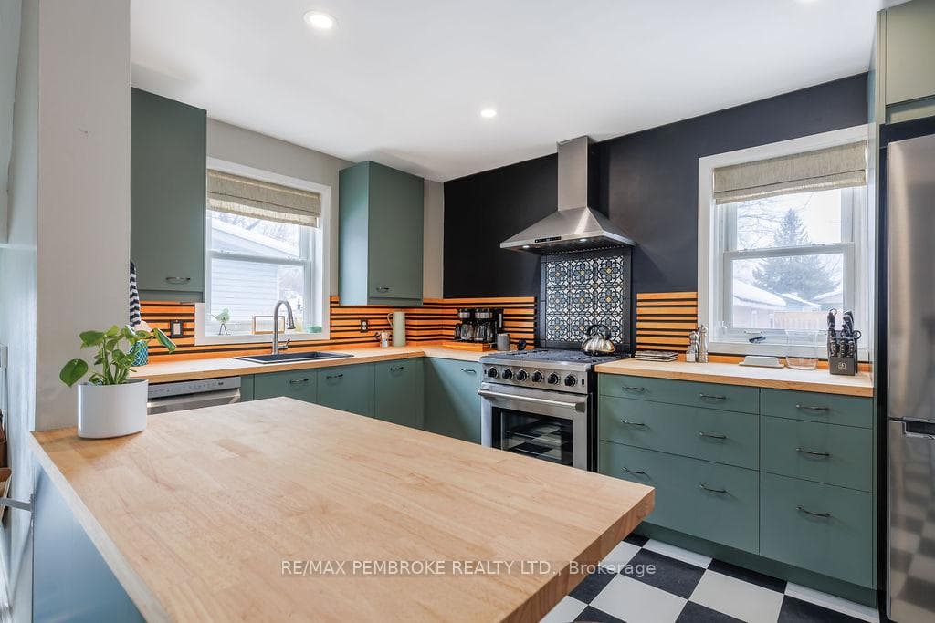 358 Trafalgar Road photo 4
