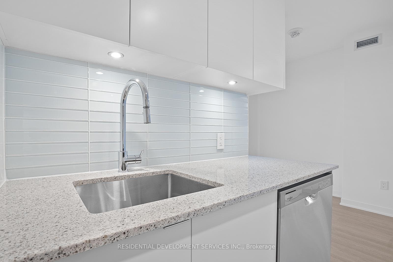 500 Wilson Avenue Unit 301 photo 5