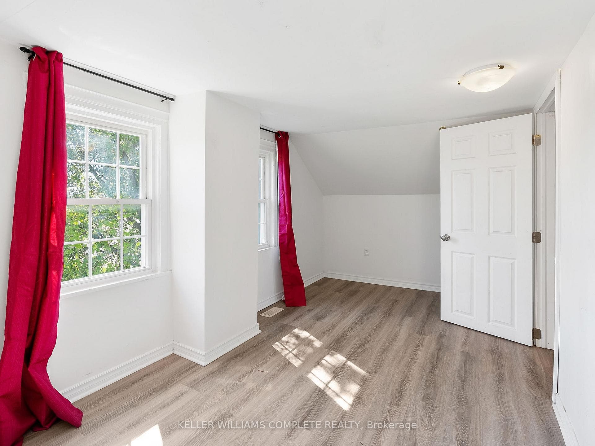 10 Talbot Street photo 25