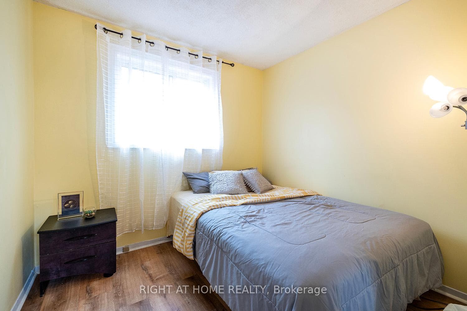 18 Tipton Crescent photo 12