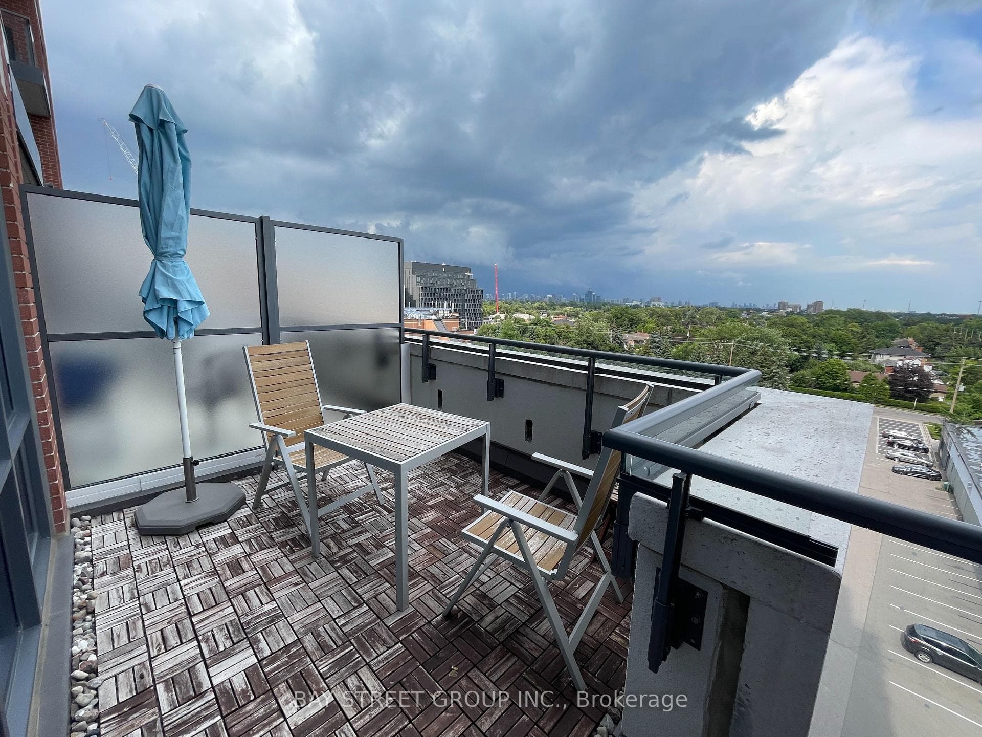 31 Tippett Road Unit 711 photo 8
