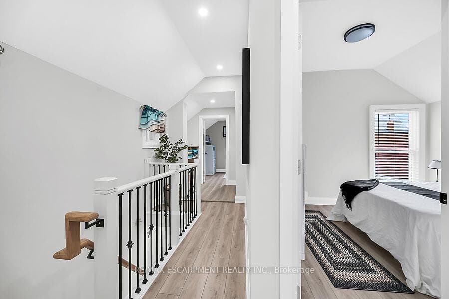 214 East Avenue photo 22