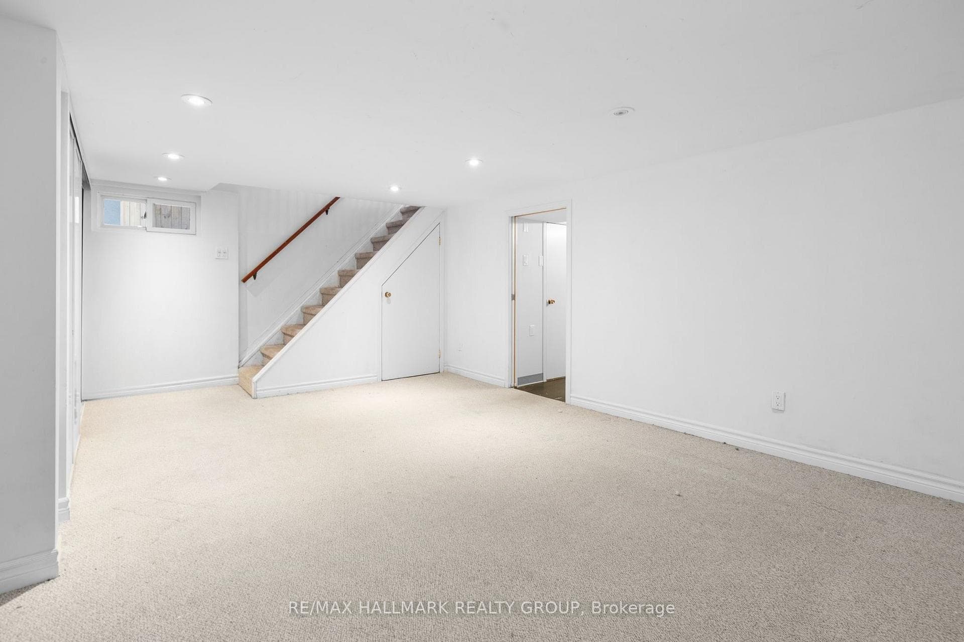 824 Byron Avenue photo 34