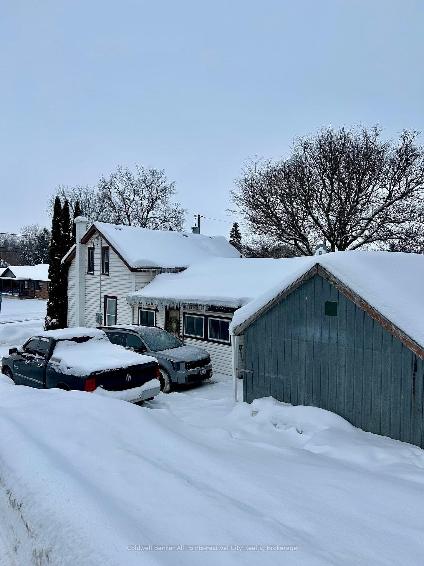 297 Wellington Street photo 5