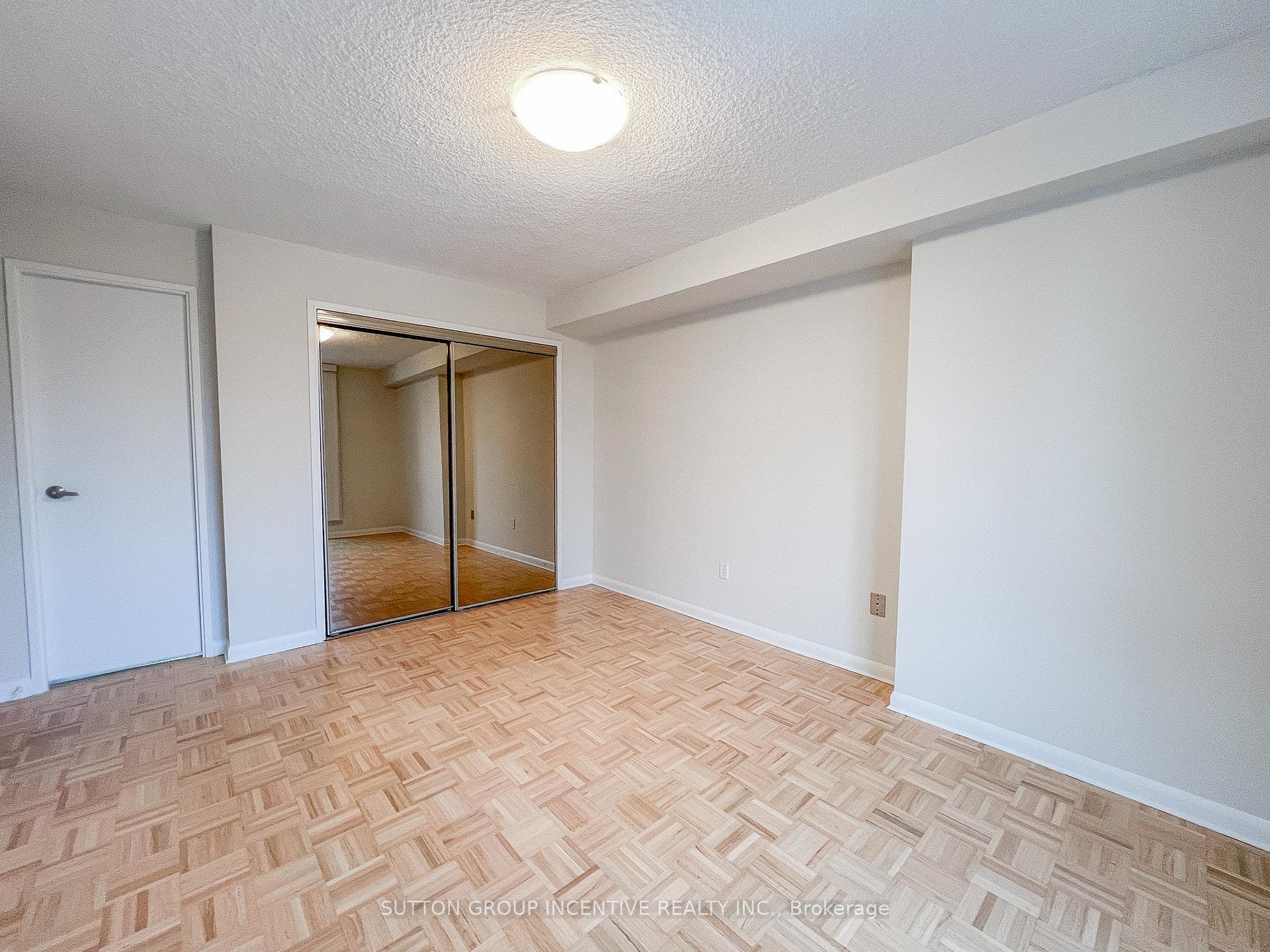 1300 Mississauga Valley Boulevard Unit 303 photo 18