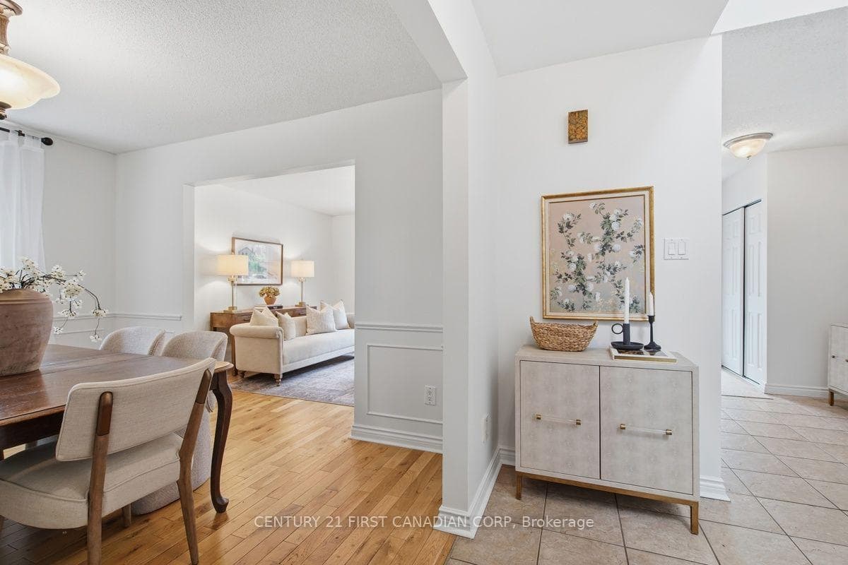 46 Ski Valley Crescent photo 8