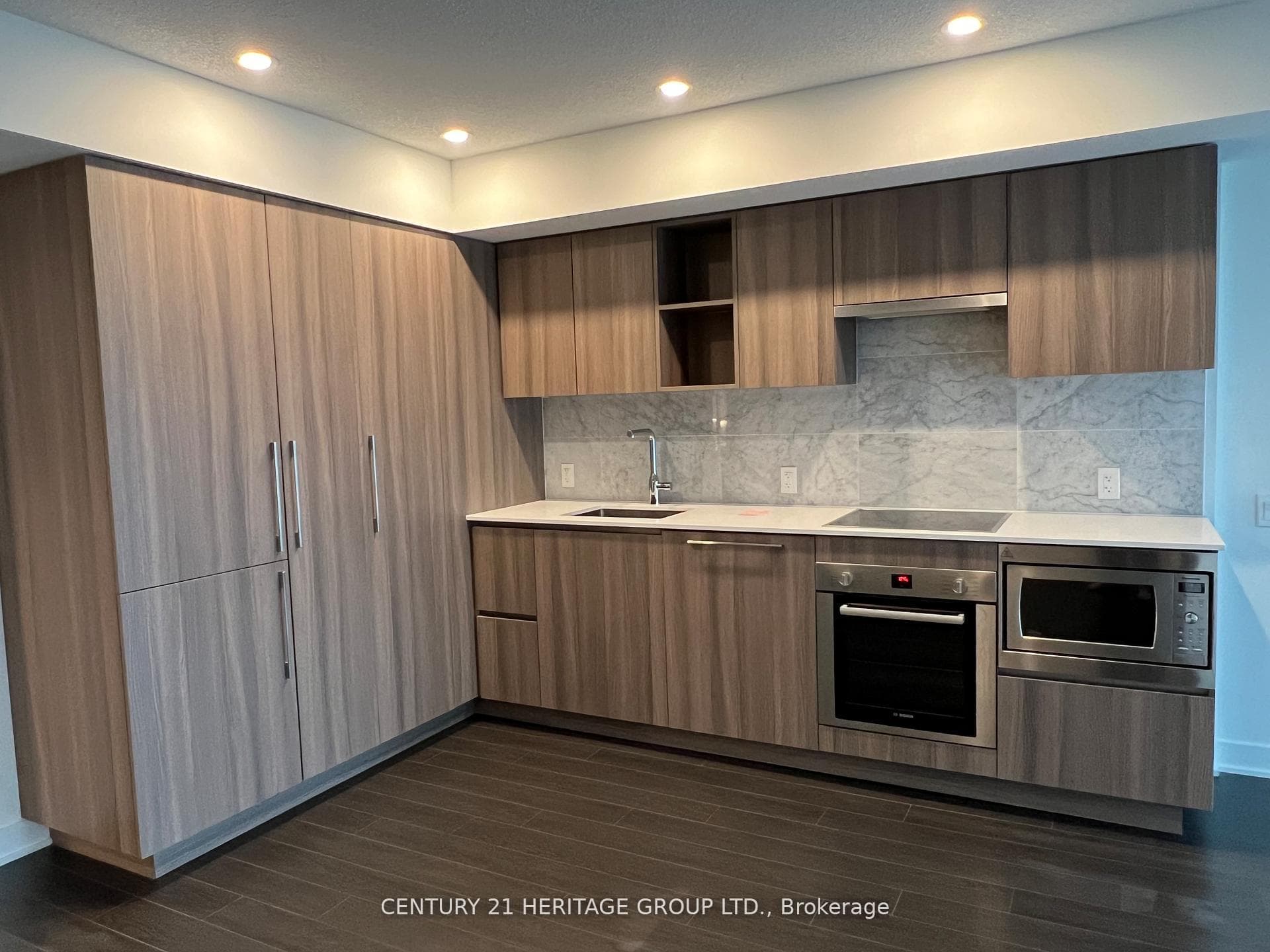 19 Bathurst Street Unit 2210 photo 1