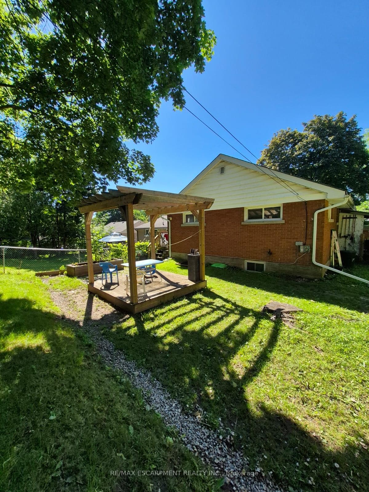 76 Glenview Avenue Unit Lower photo 12