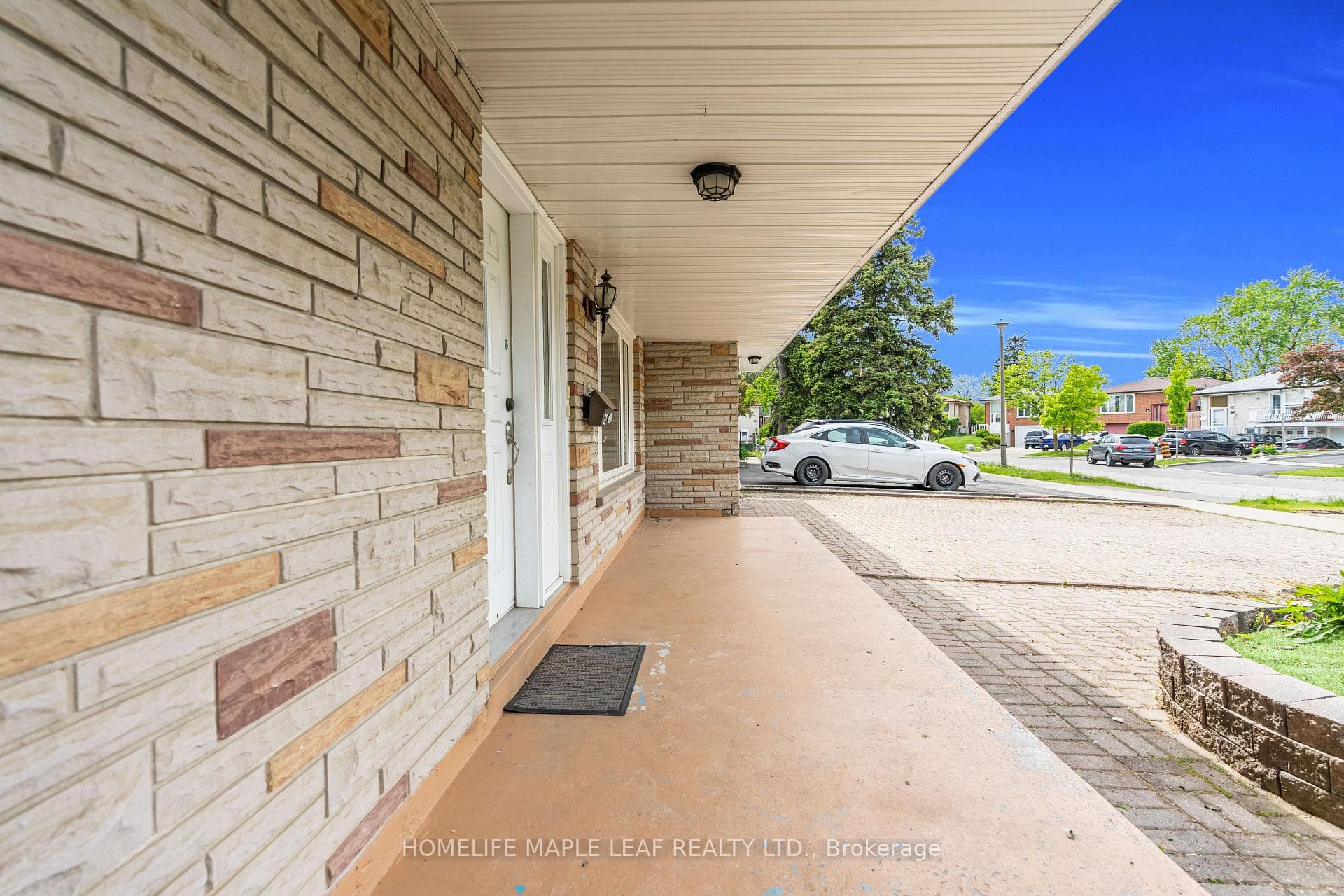 22 Vange Crescent photo 5