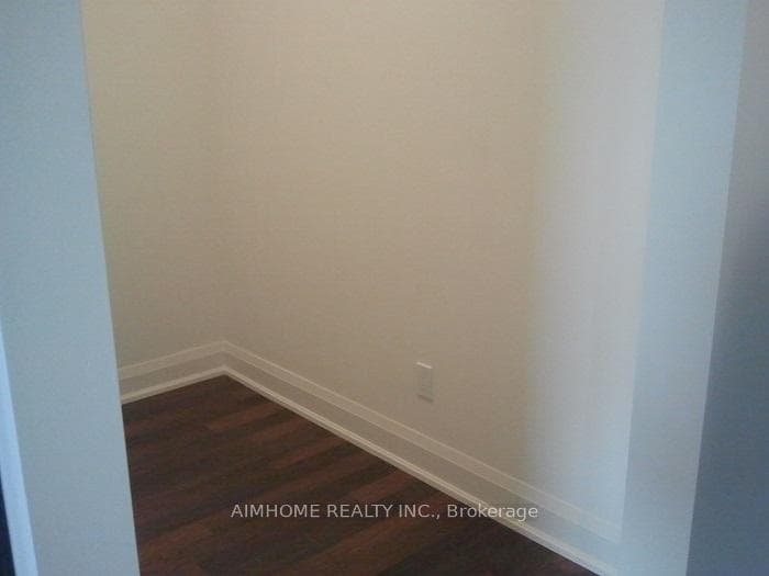 68 Canterbury Place Unit 806 photo 8