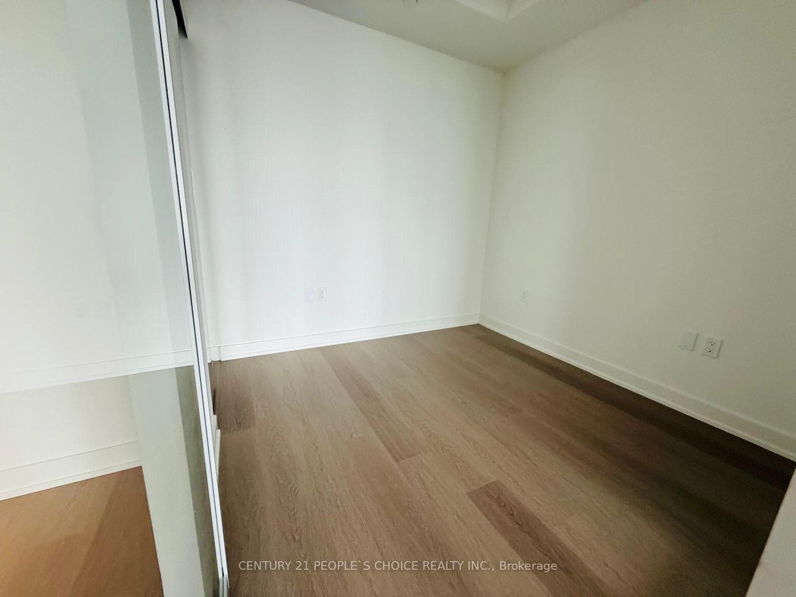 448 Burnhamthorpe Road Unit 4401 photo 19