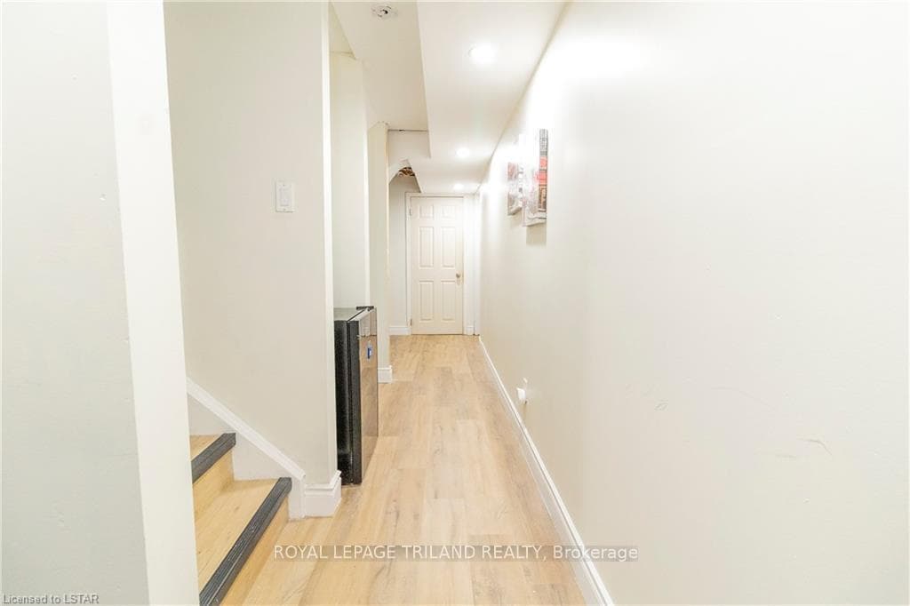 587 RIDGEVIEW Drive photo 34