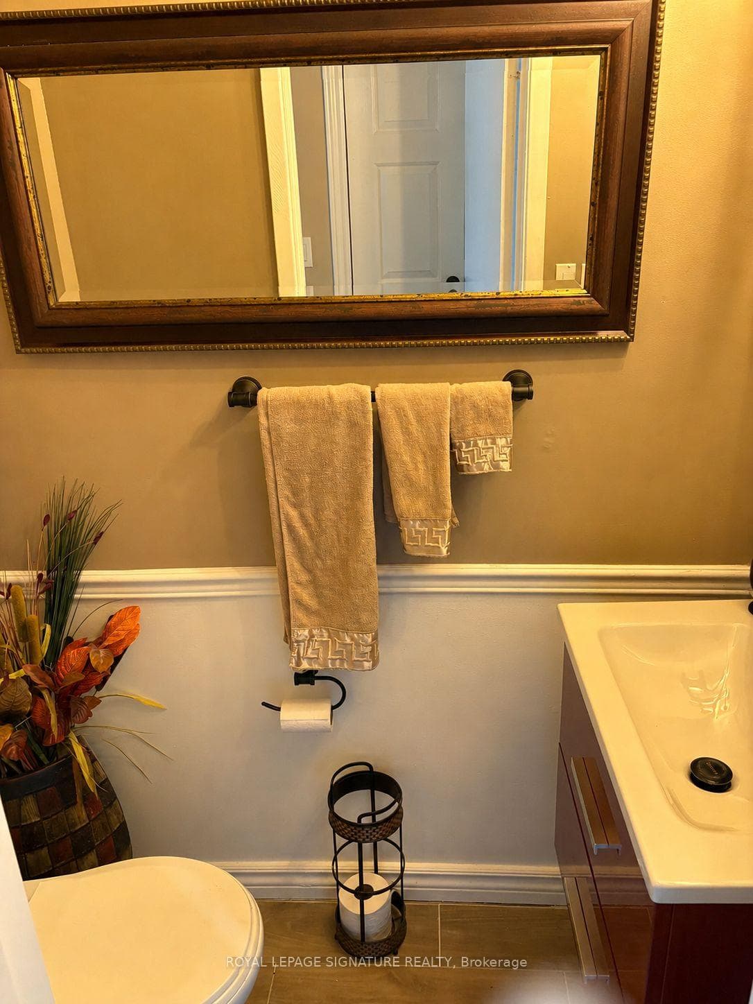 137 Madoc Drive photo 12
