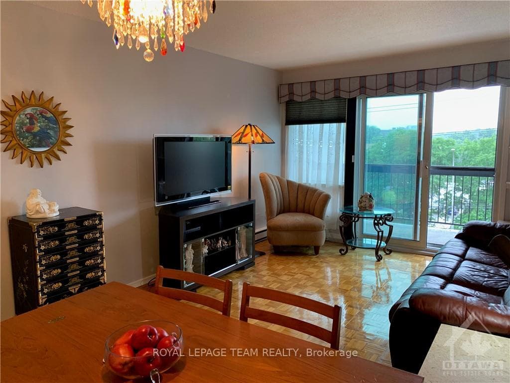 158B MCARTHUR Avenue Unit 403 photo 10