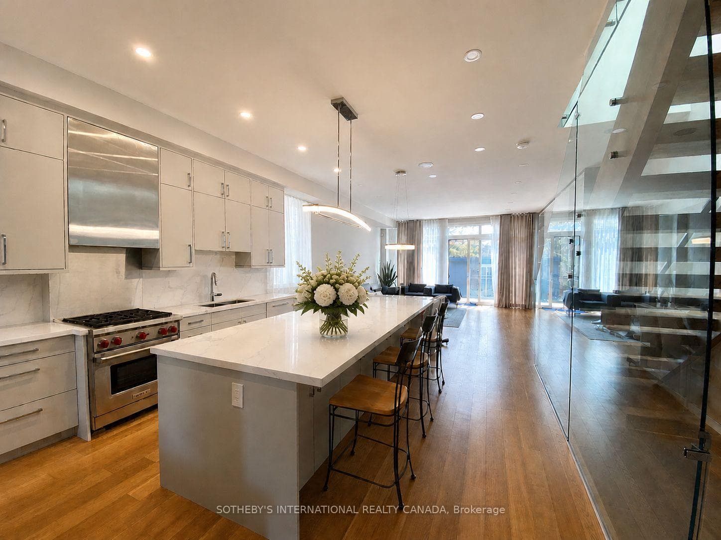 55 Tilson Road photo 2