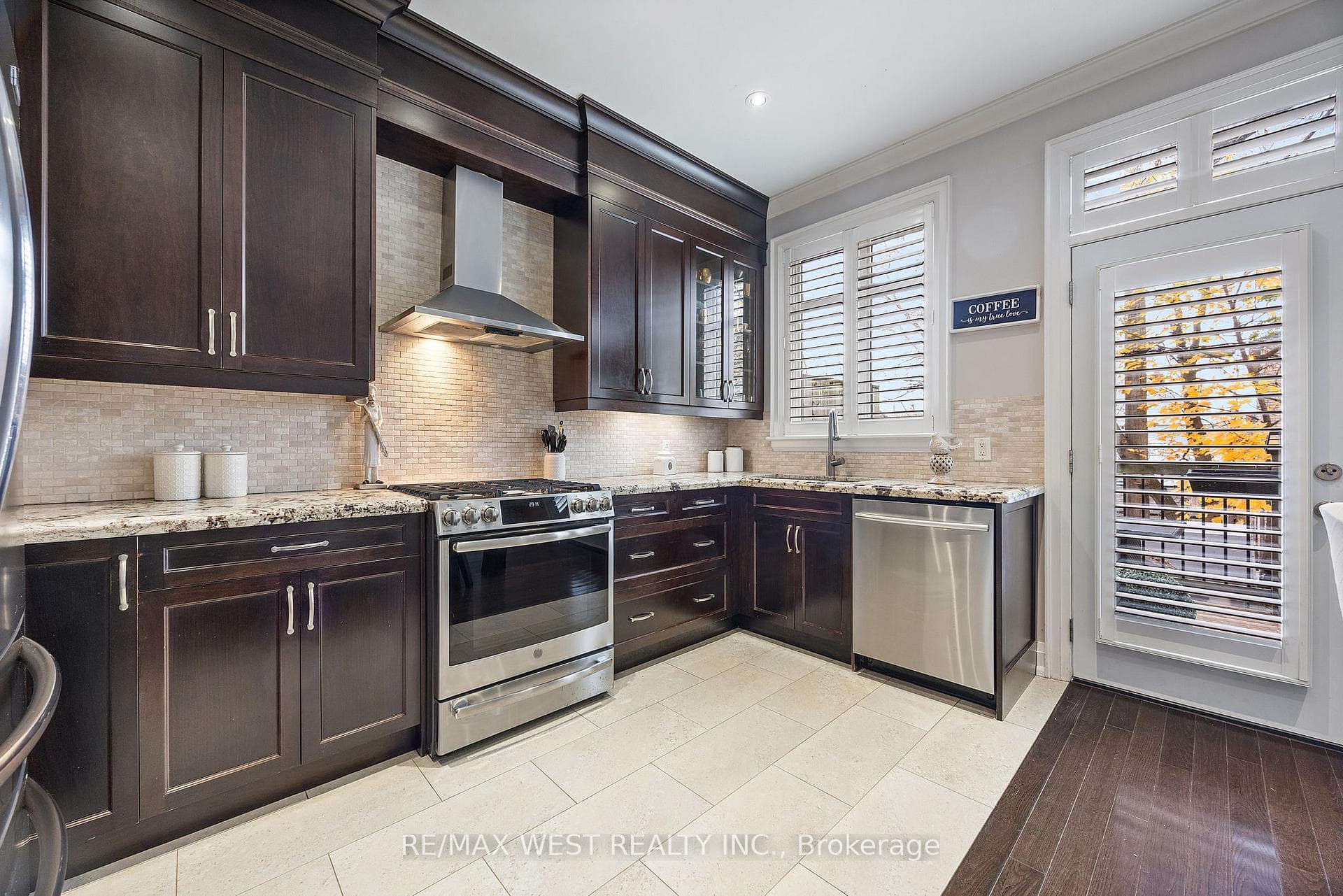 42 A Greendale Avenue photo 16