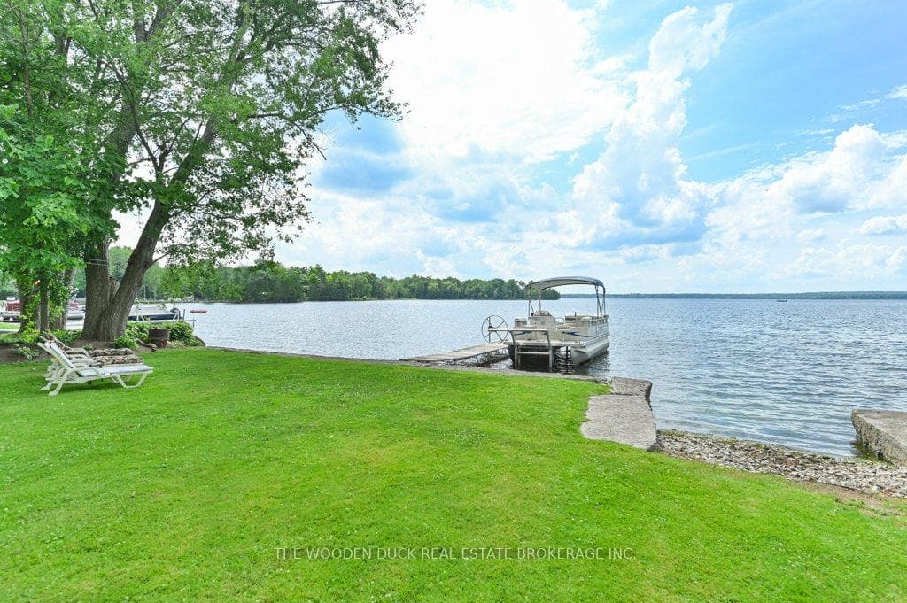 674 Round Lake Road photo 2