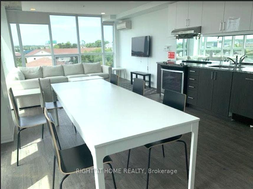 1900 Simcoe Street Unit 604 photo 5