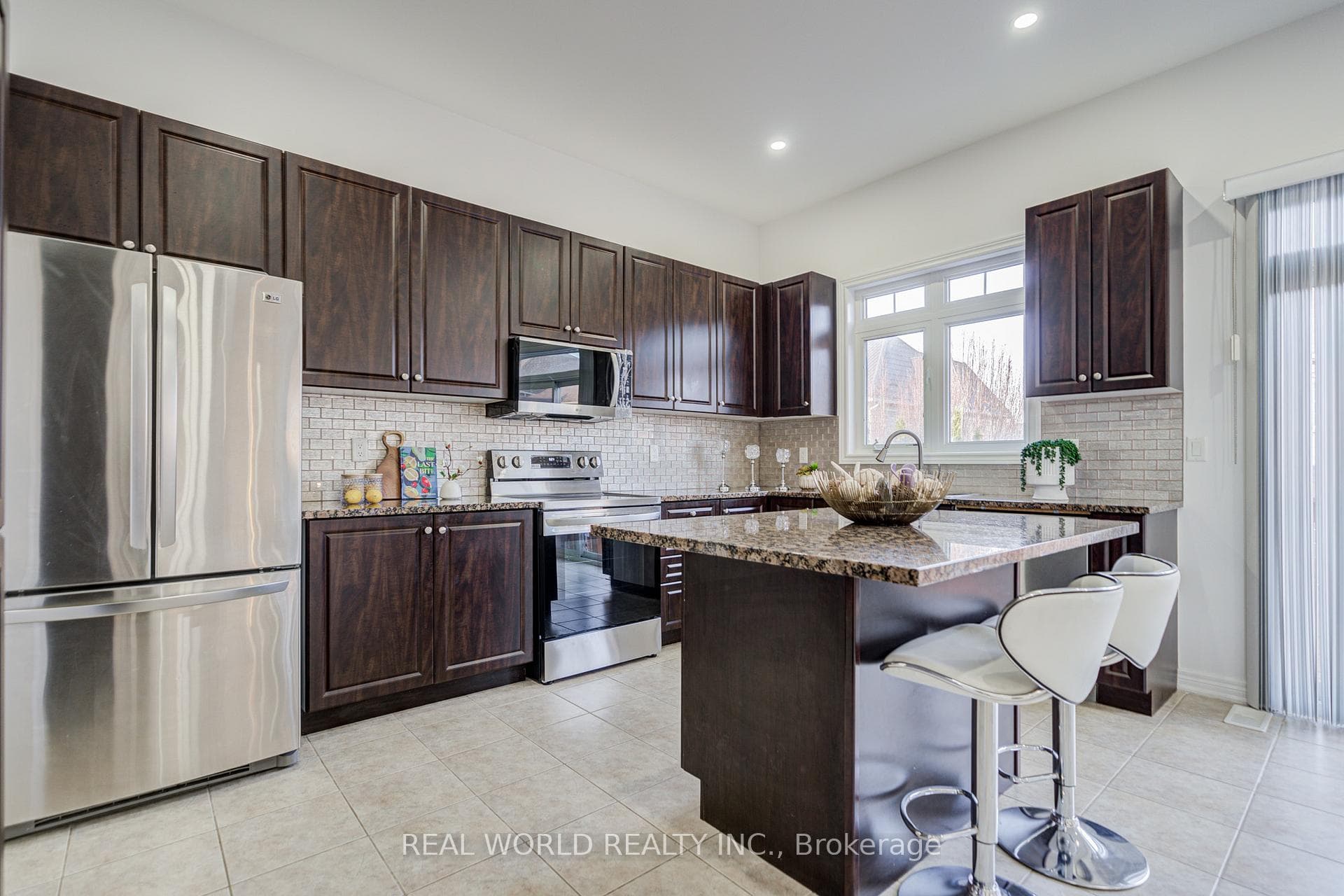 247 Selwyn Road photo 7