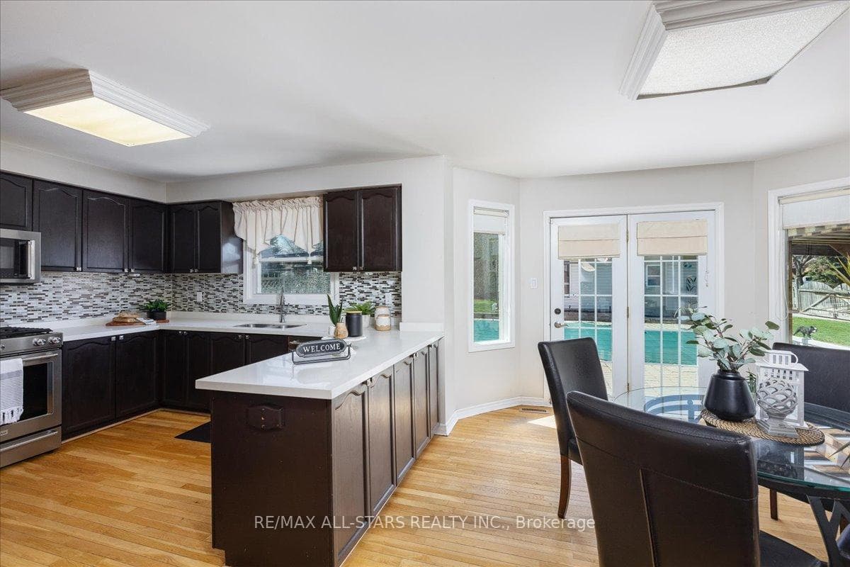 8 Hadera Place photo 13