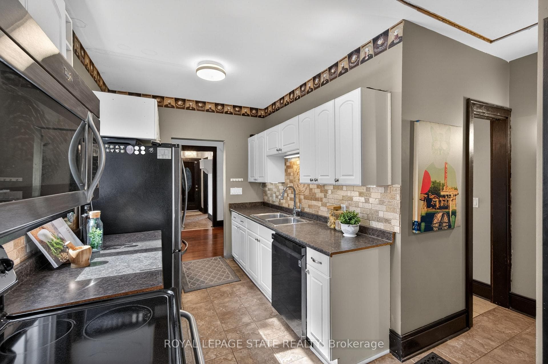 147 Strachan Street photo 19