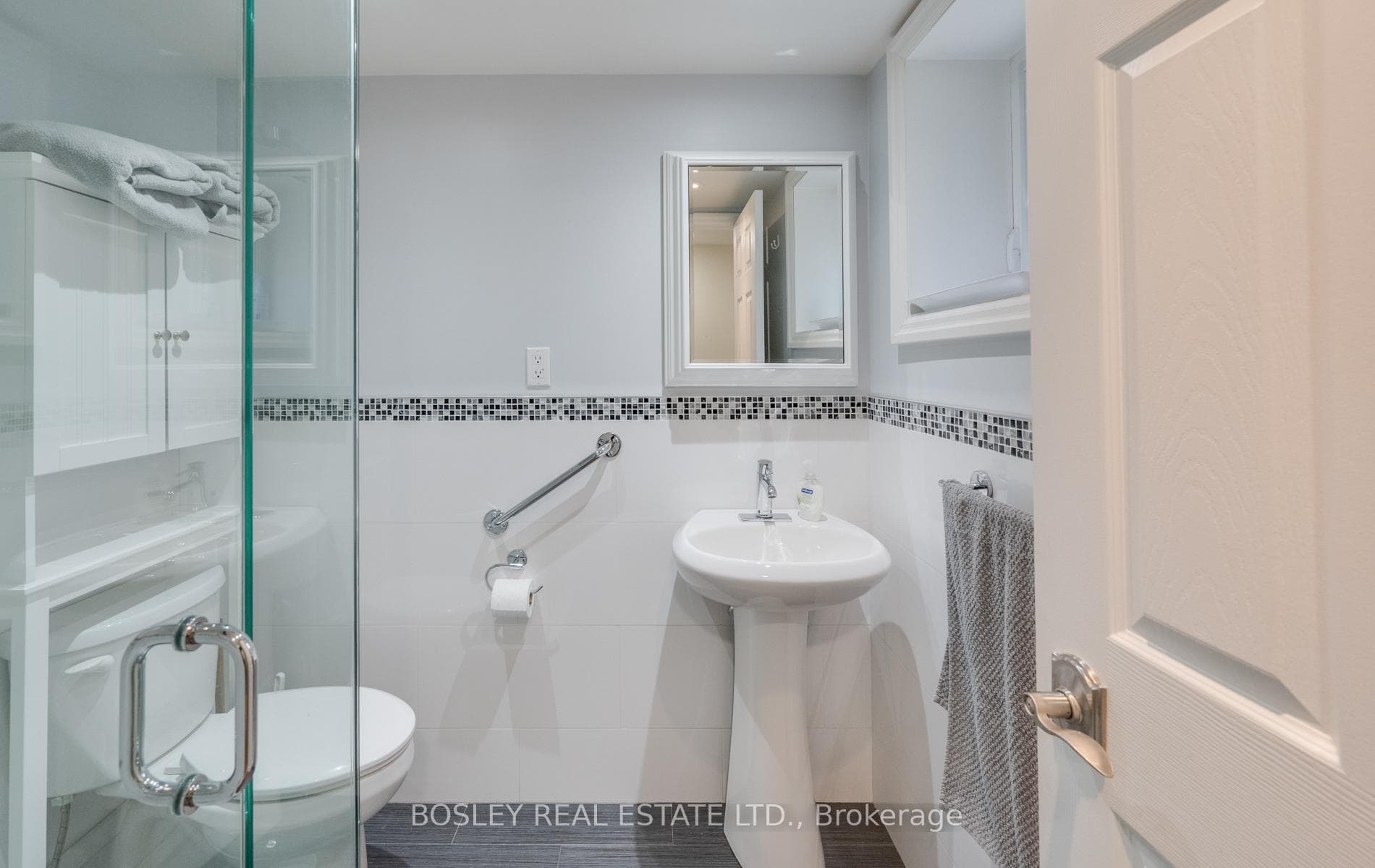 45 Rusholme Park Crescent Unit Bsmt photo 25