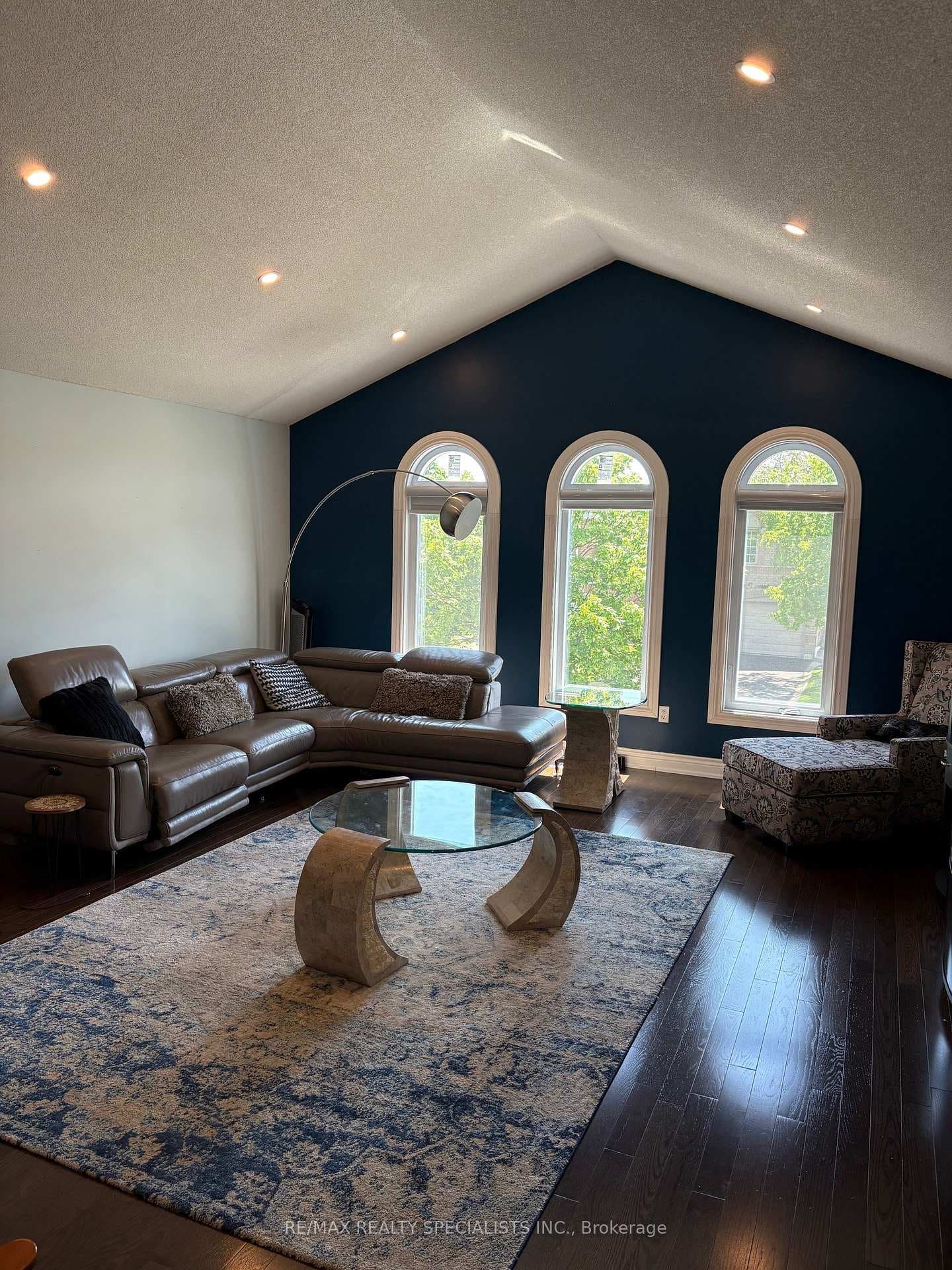 7075 Spyglass Crescent photo 6