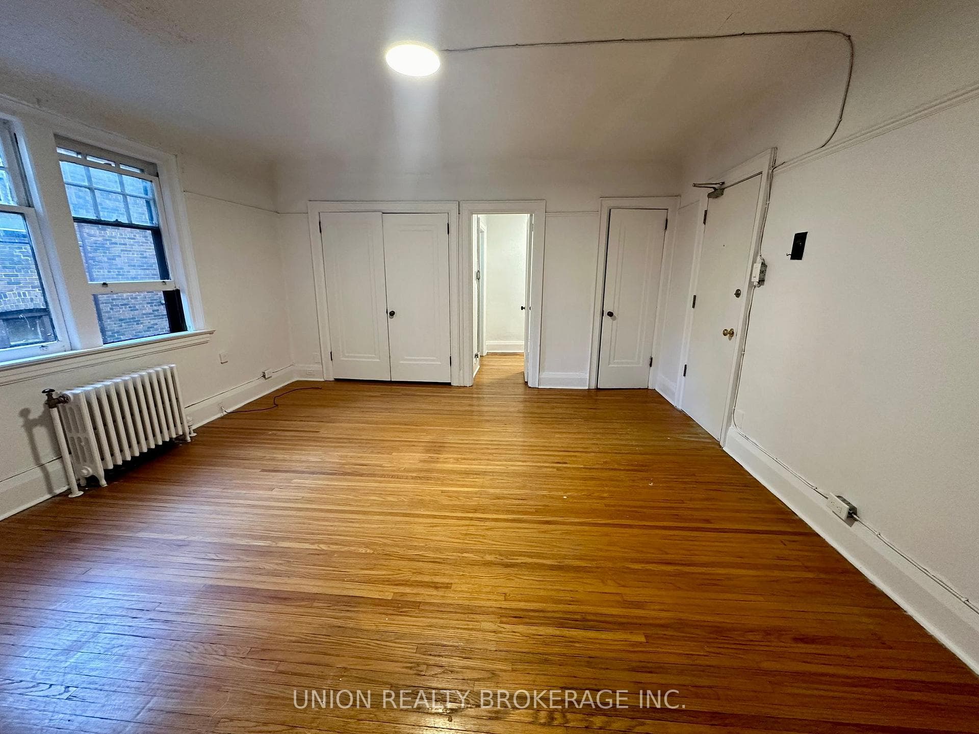2393 Queen Street Unit 10 photo 2