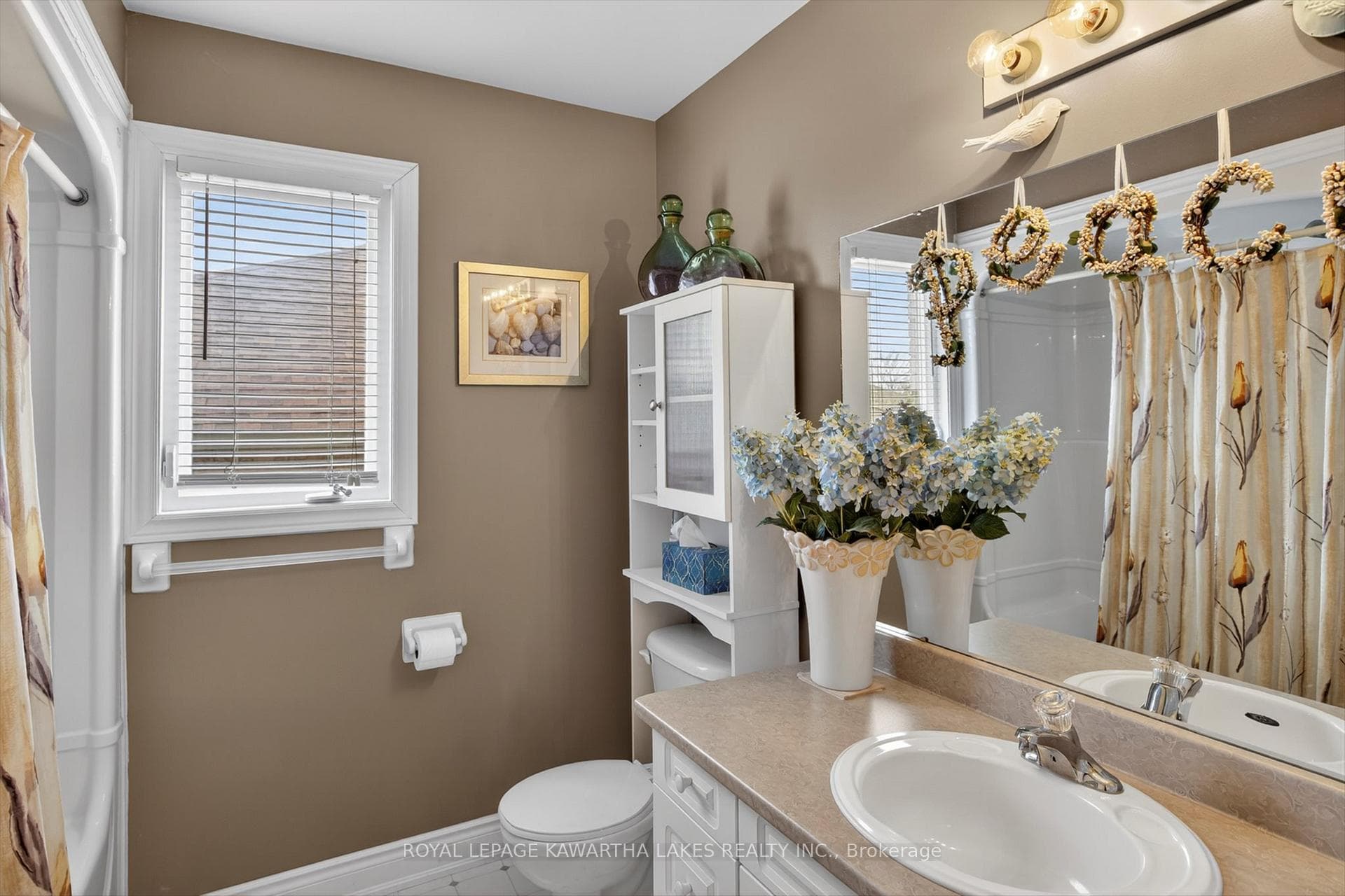 Main floor Washroom