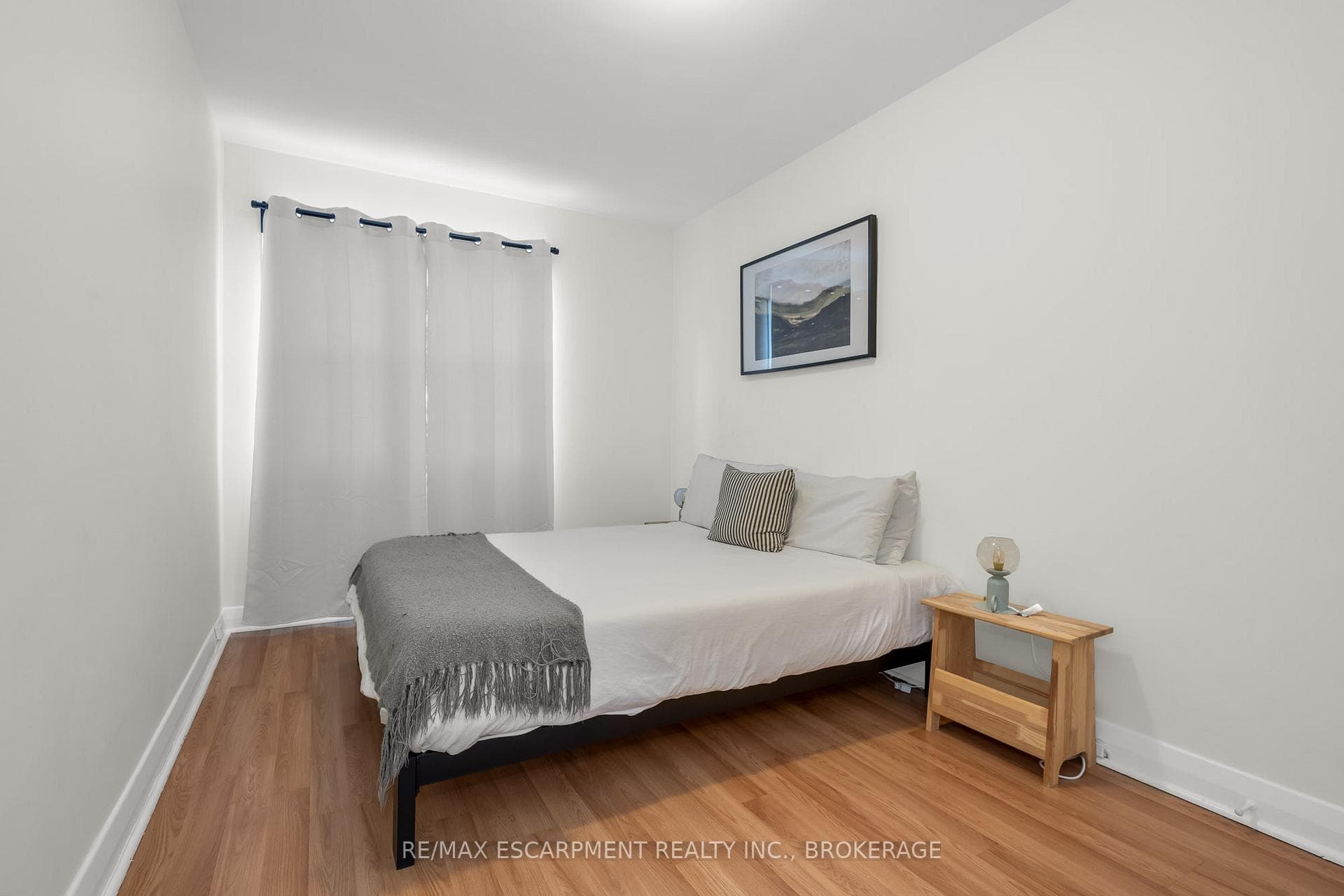 16 GOLDEN Boulevard Unit Main photo 20