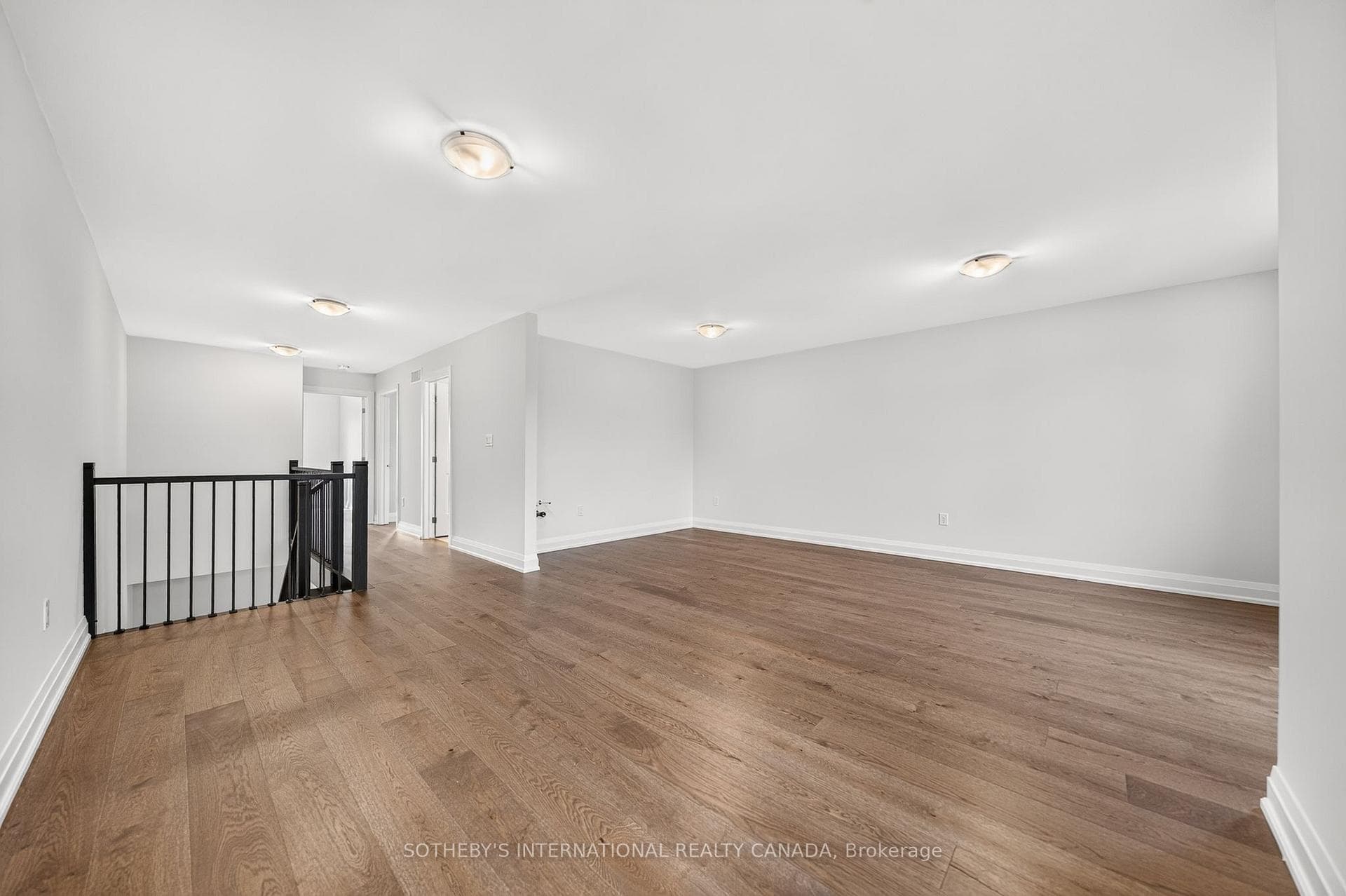 675 Victoria Road Unit 24 photo 29