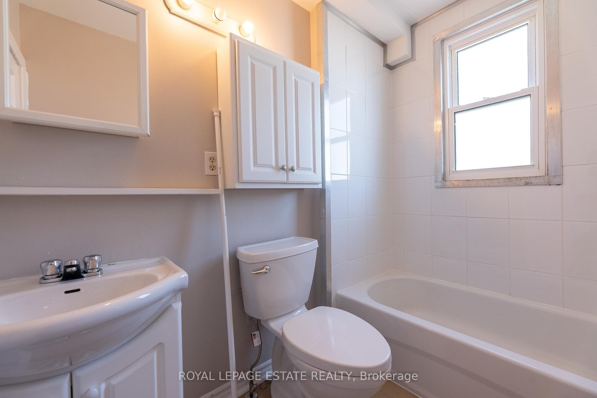 326 Monarch Park Avenue photo 12