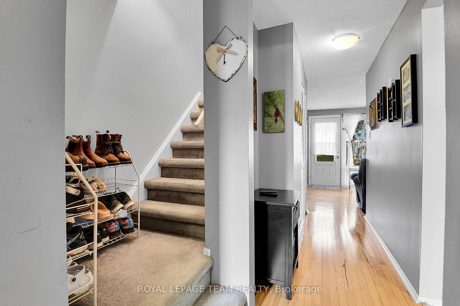 902 Elmsmere Road Unit B photo 3