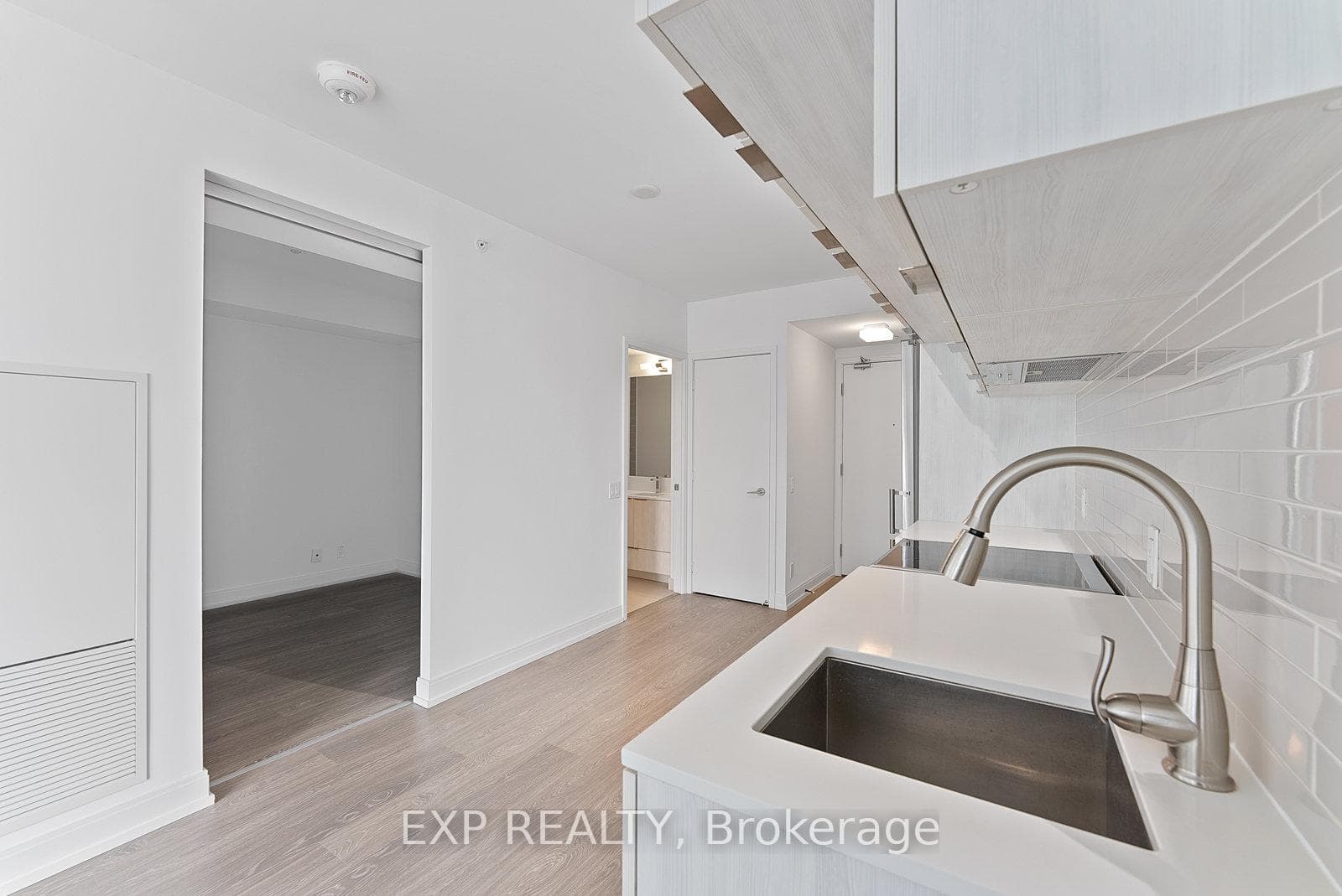 181 Dundas Street Unit 4512 photo 11