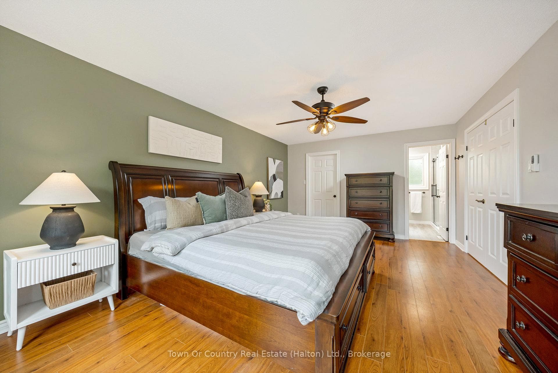 472 White Drive photo 26