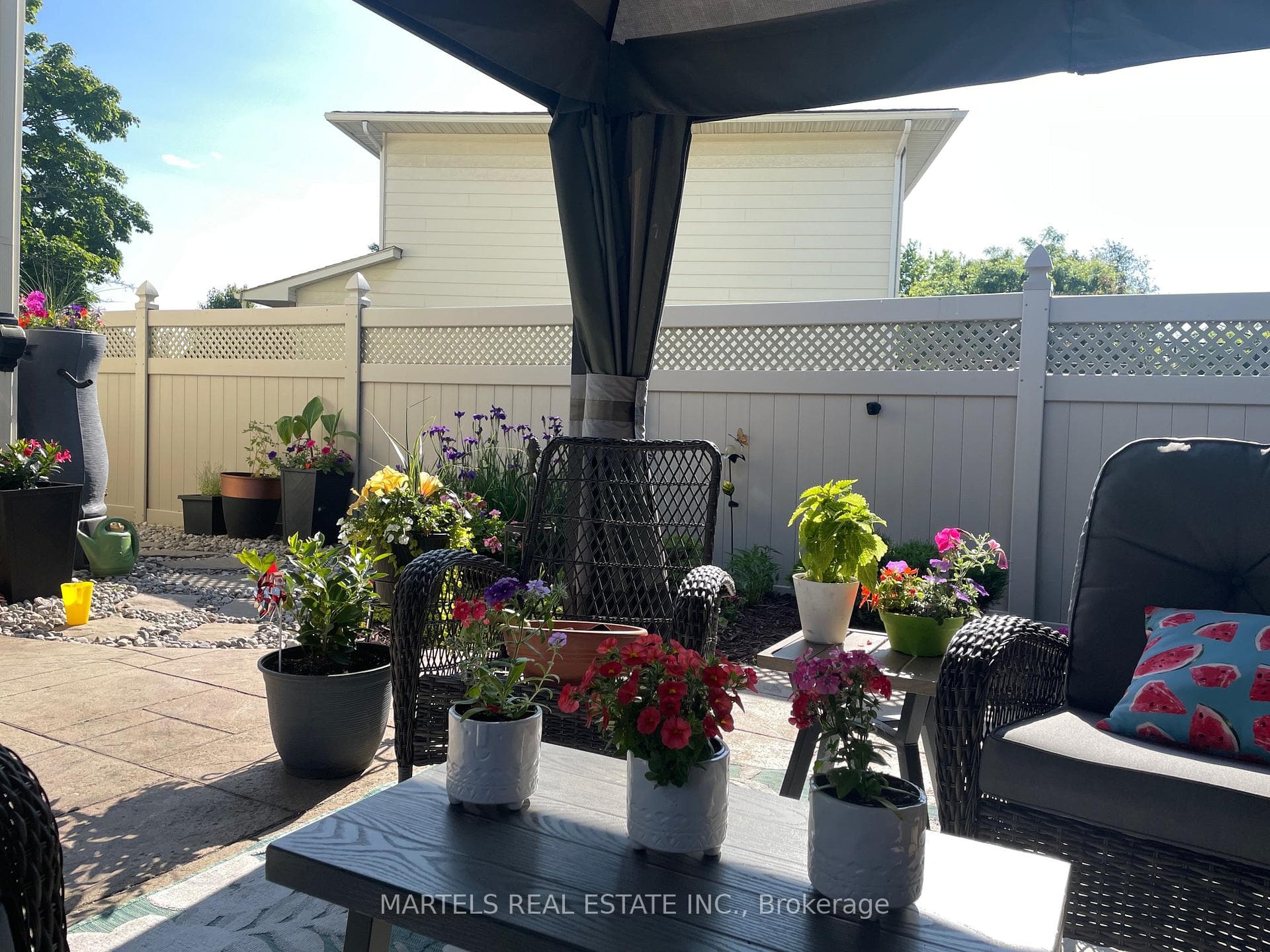 1149 Beaujolais Crescent photo 24