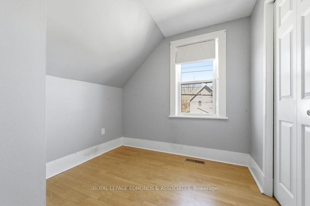 430 Mary Street photo 31
