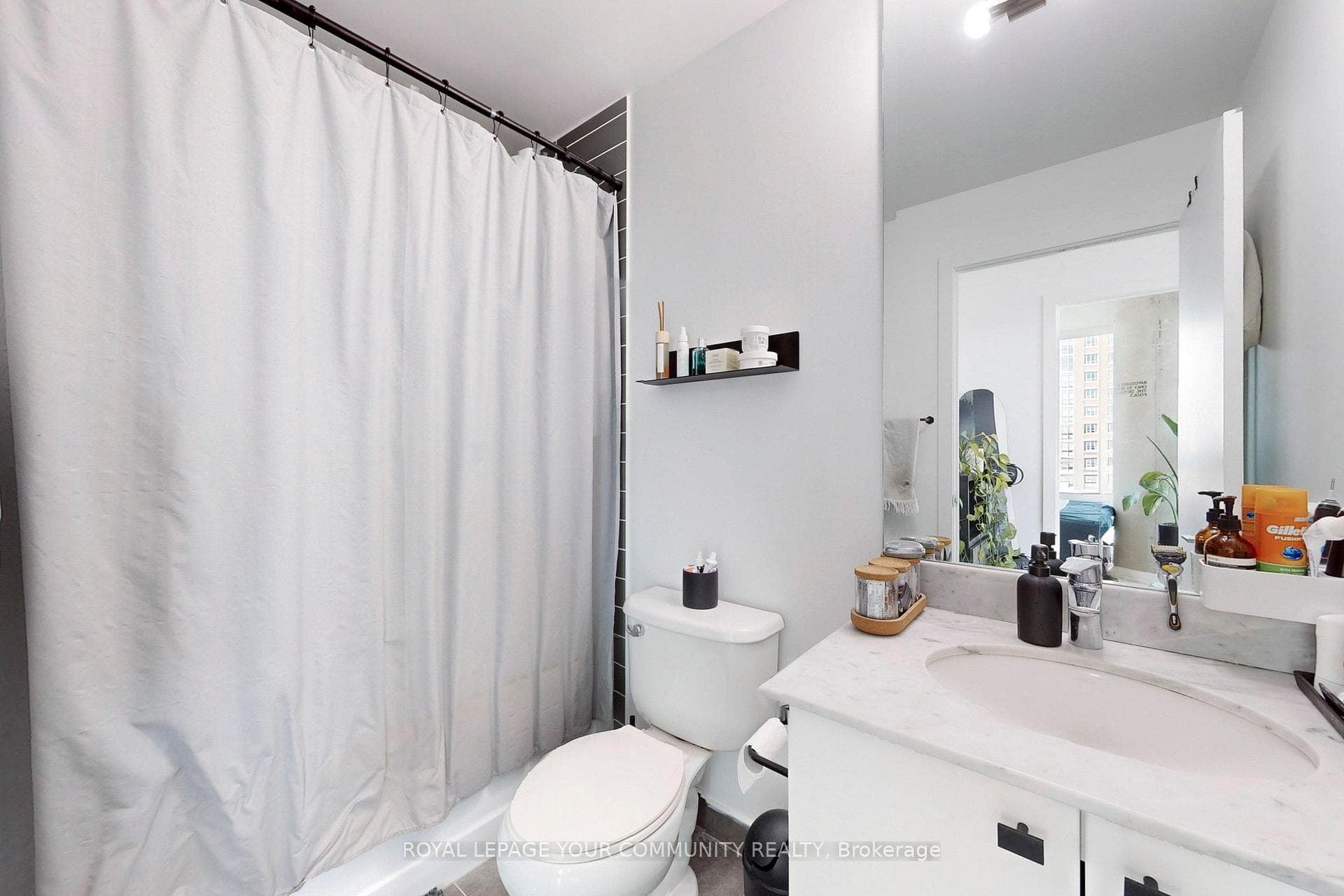 150 East Liberty Street Unit 1512 photo 16