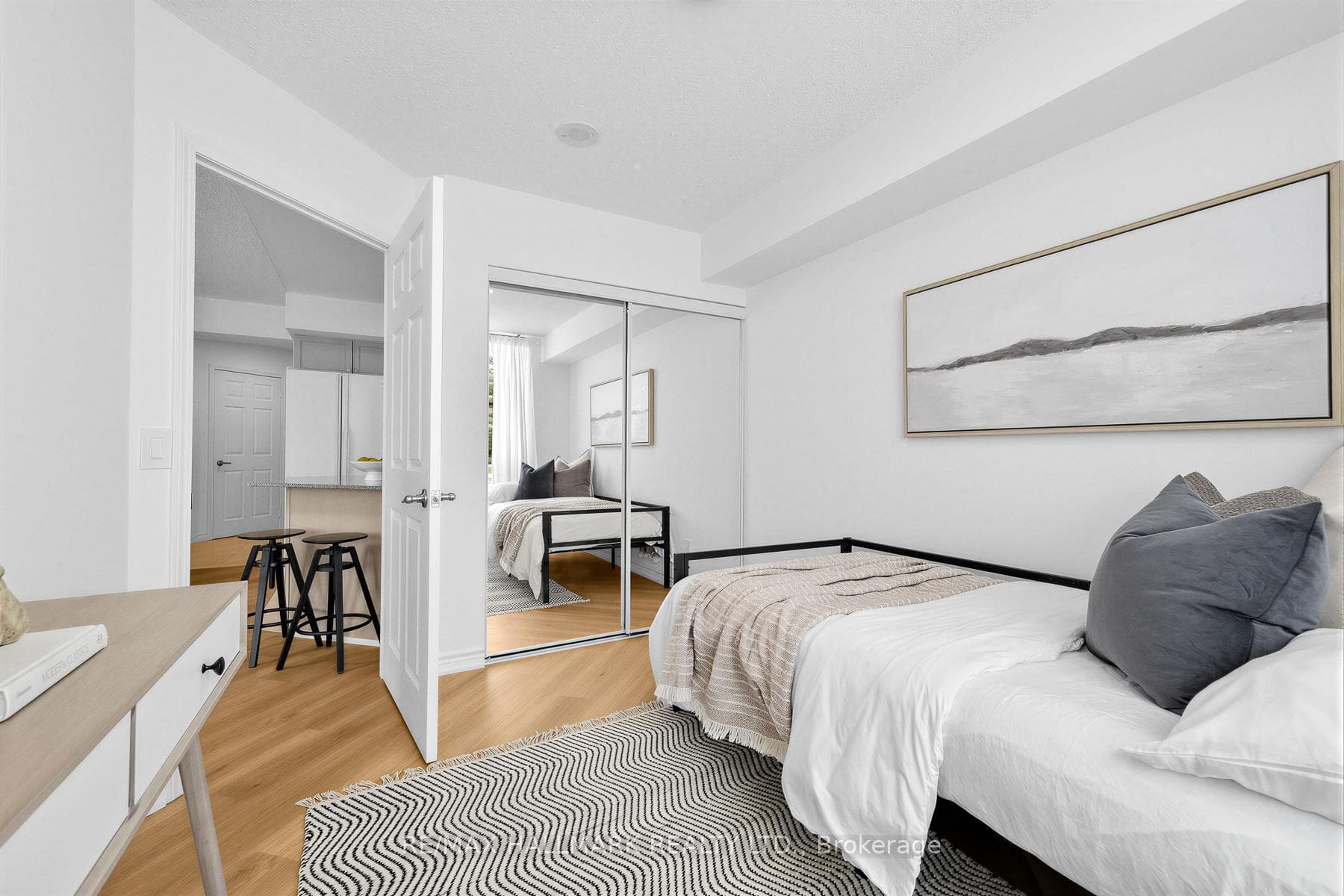 1730 Eglinton Avenue Unit 211 photo 24
