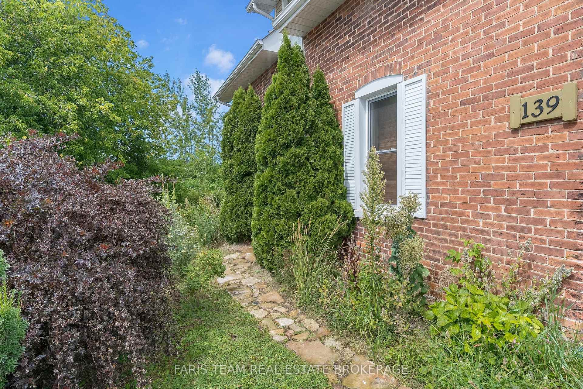 139 Veterans Lane photo 2